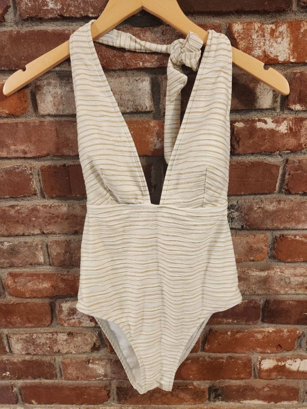 Cupshe Lurex Texture Deep Plunge White Gold Stripe Halter Swimsuit. Sz S